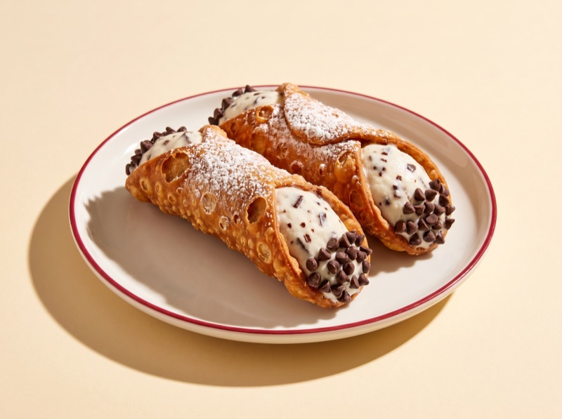 A stracciatella cannoli from one of the TikTok-famous bakeries in Amsterdam, Ruma
